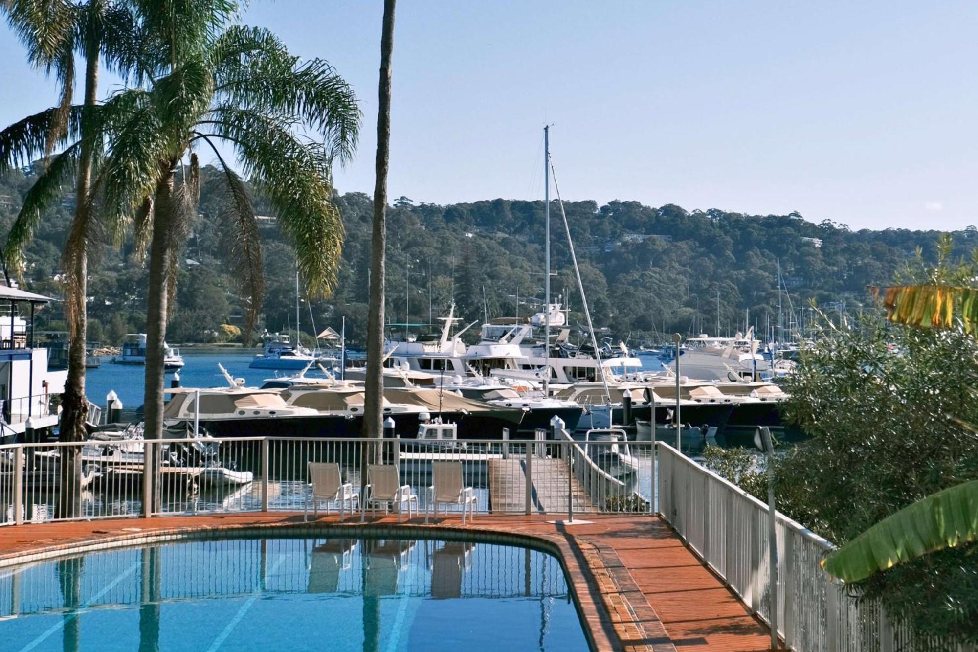 Mirage Hotel Newport Εξωτερικό φωτογραφία