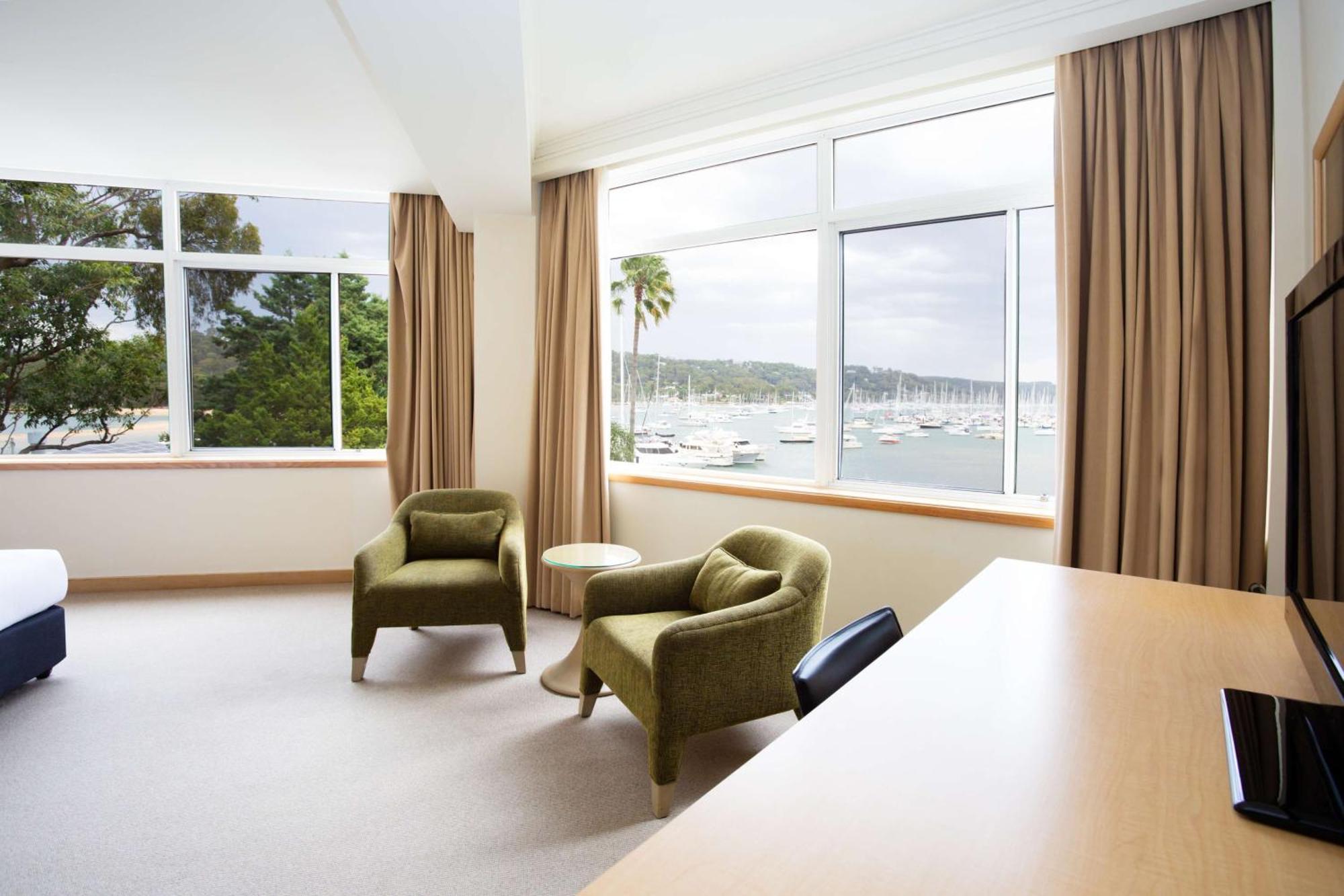 Mirage Hotel Newport Εξωτερικό φωτογραφία
